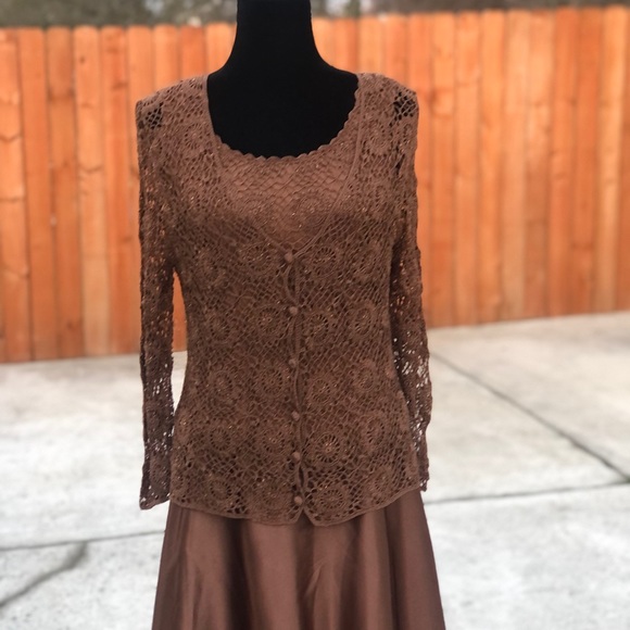 Dress - Picture 6 of 7